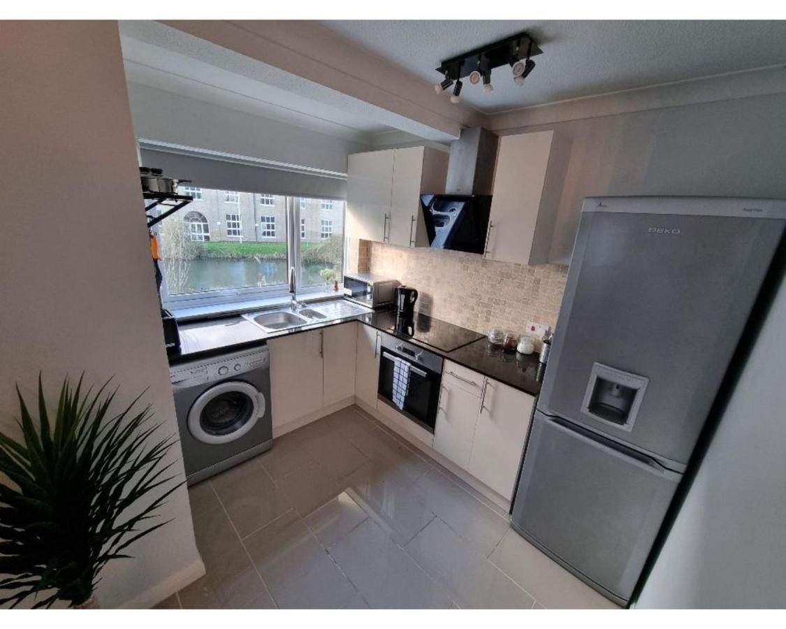 Canal Side Retreat - 2 Bedroom Apartment Heybridge  Esterno foto