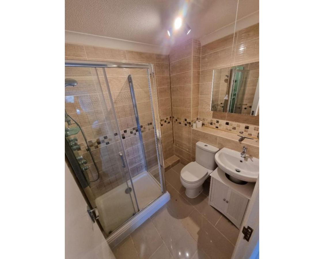 Canal Side Retreat - 2 Bedroom Apartment Heybridge  Esterno foto