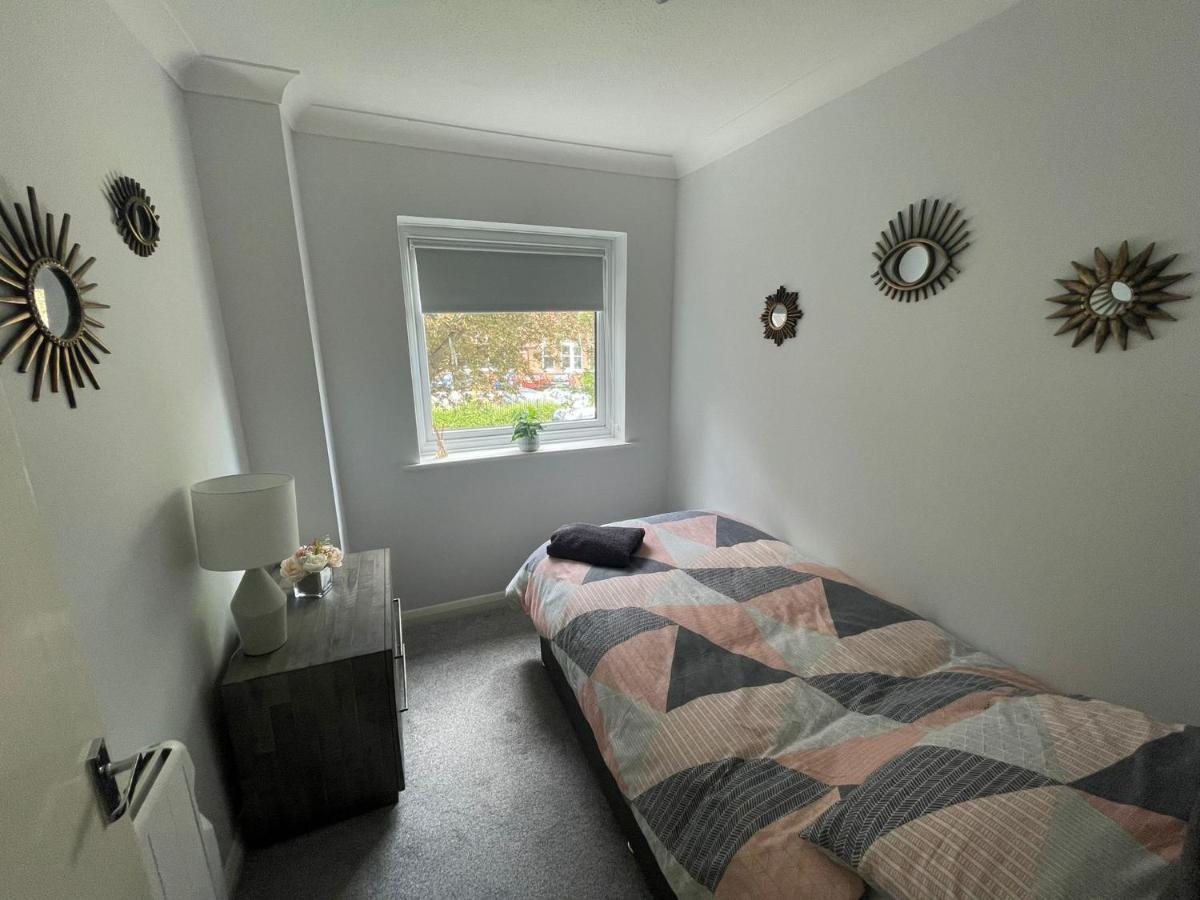Canal Side Retreat - 2 Bedroom Apartment Heybridge  Esterno foto